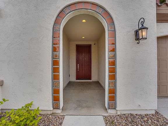 3rd image of 919 W Yellowstone Way