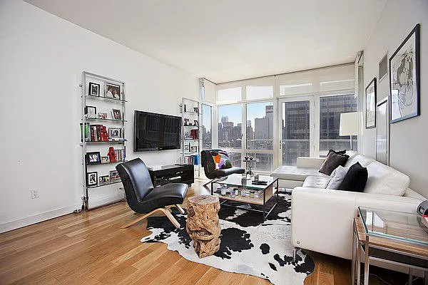 Rented by Adriana Arciello, LREB | media 17