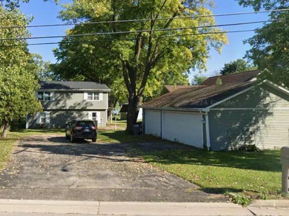 1575 Butte Des Morts Beach Rd, Neenah, WI 54956