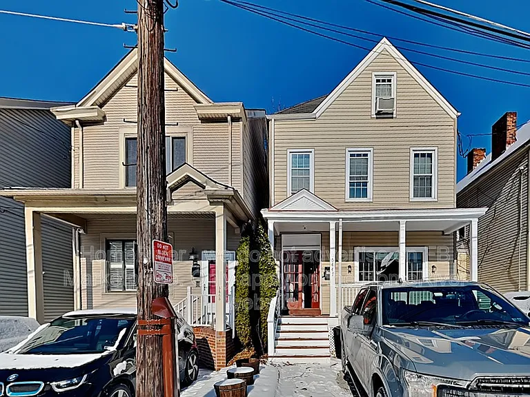 5447 Potter St — Photo 1