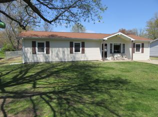 1516 Triangle St, Mount Vernon, IL 62864