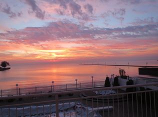 22636 Lakecrest St, Saint Clair Shores, MI 48081