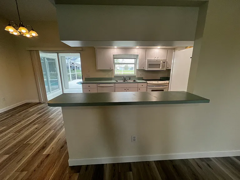 126 Broadmoor Ln — Photo 14