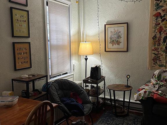 3rd image of 105 N Mole St