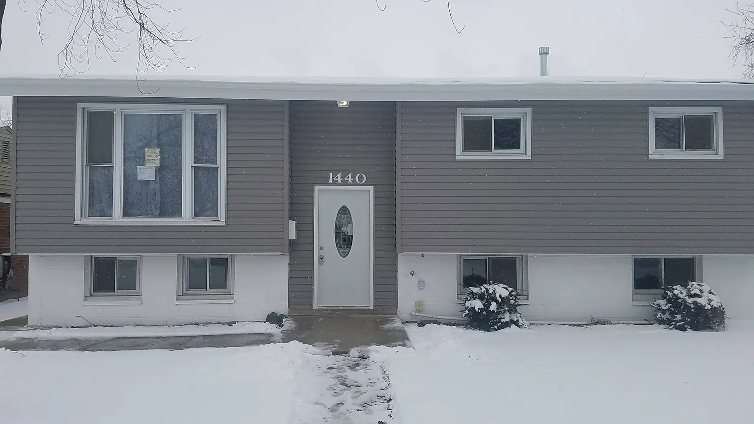 1440 Burnham Ave photo 1