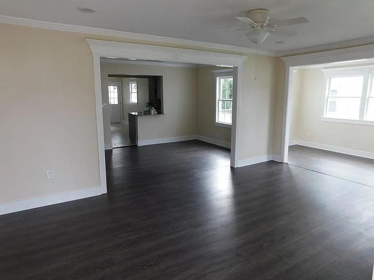 108 S Griffin St — Photo 2