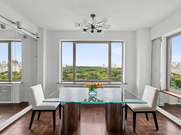 120 Central Park South image 2 of 6