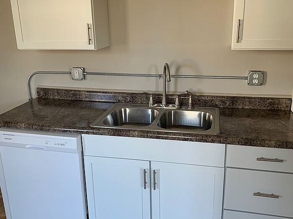 4th image of 1402 Marlowe Ave