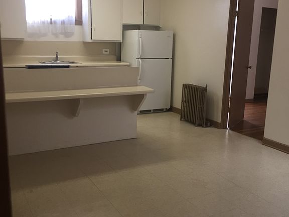 2nd image of 217 Washington St APT 03