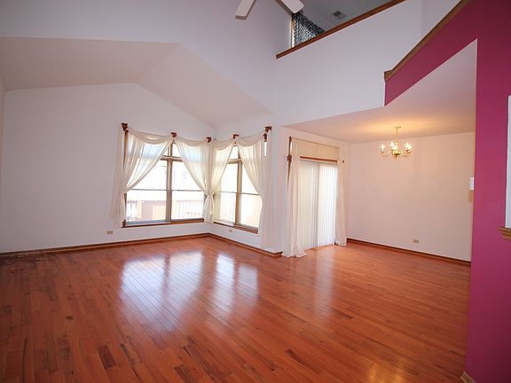 3rd image of 11024 Jodan Dr