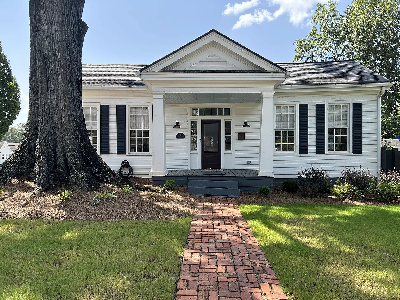 3 bed, 1744 sqft, $3,300 — Photo 1