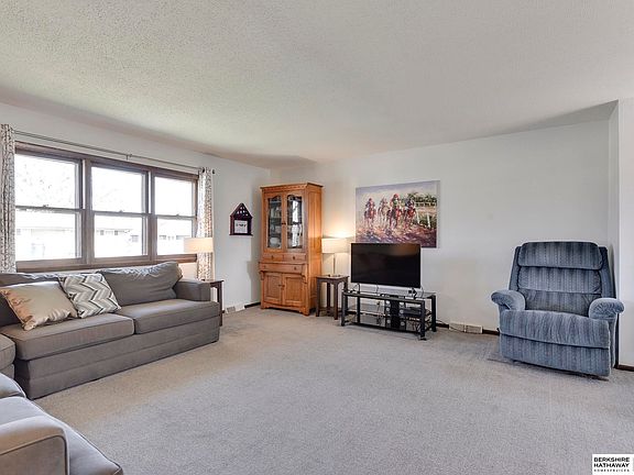 4th image of 333 N 153rd Avenue Cir
