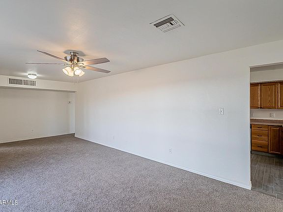 5th image of 840 W Wilson Ave