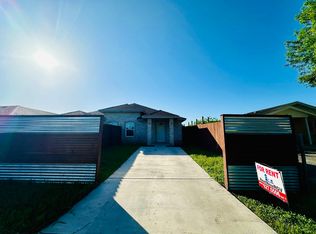 1925 Diamante Dr #B, Brownsville, TX 78521