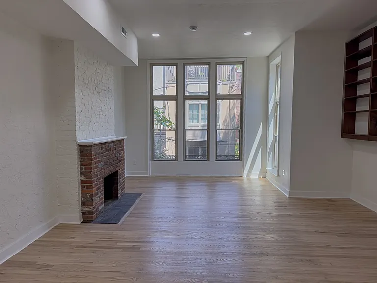 2013 Green St #2 — Photo 9