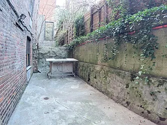 Rented by Urban Real Estate Inc