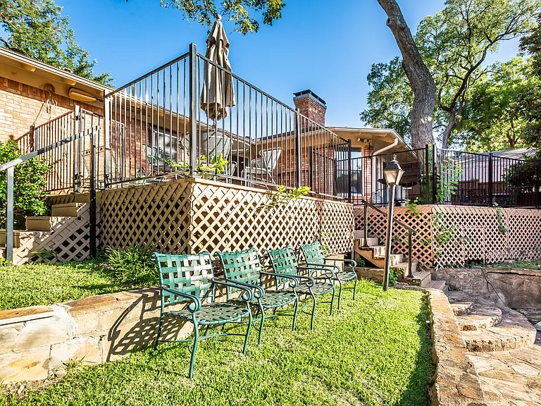 6737 Lakefair Cir — Photo 28