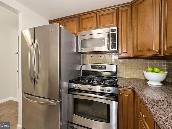 4th image of 4808 Moorland Ln APT 206