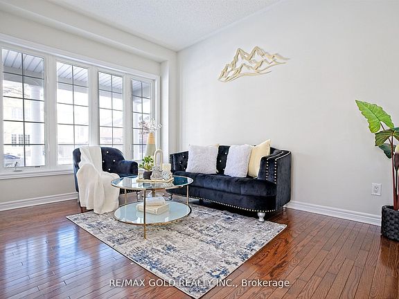 3rd image of 69 Calderstone Rd