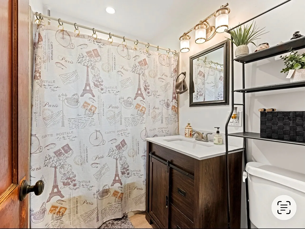 4 bed, 2218 sqft, $3,800 — Photo 4