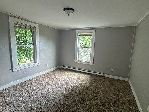 4th image of 29 Vernon Ave Floor 2