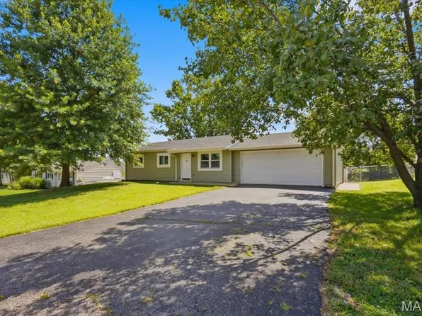 502 Hill Dr, Eureka, MO 63025