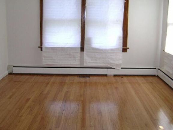 5th image of 16040 Woodlawn West Ave