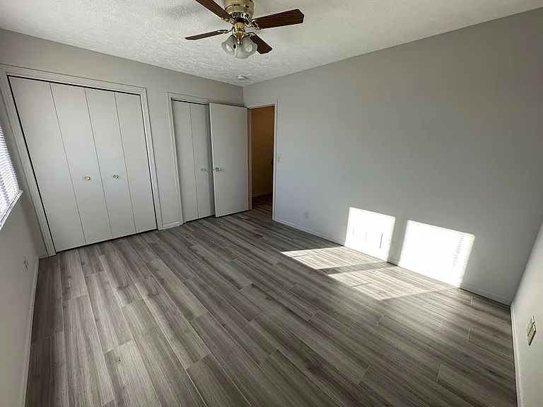 2411 N Kruse Ave #4 — Photo 3