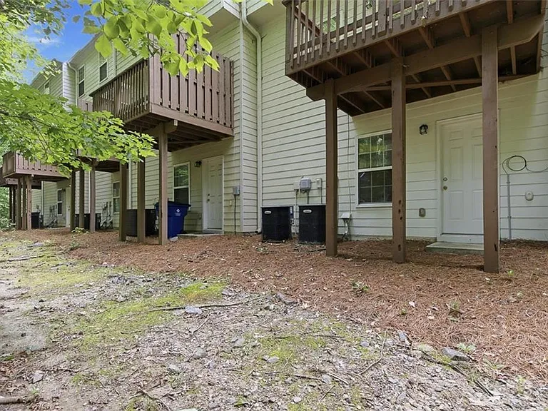 6710 Stoneleigh Way — Photo 32