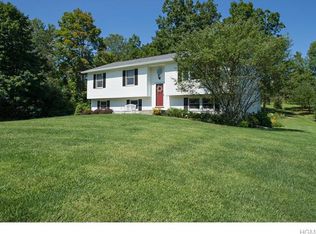 19 Mollys Way, Poughkeepsie, NY 12601