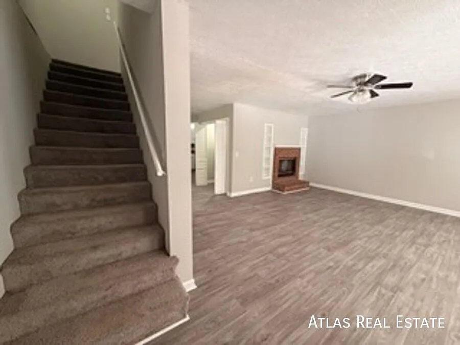 227 Highland Park Dr