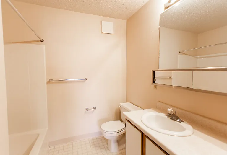 Maple Park Apartments — Photo 8