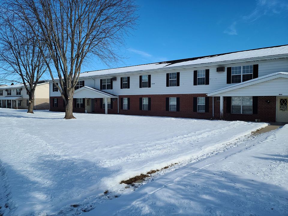 1st image of 1935 Sylvan Way #4