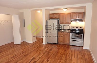 2nd image of 7450 N Greenview Ave APT 21