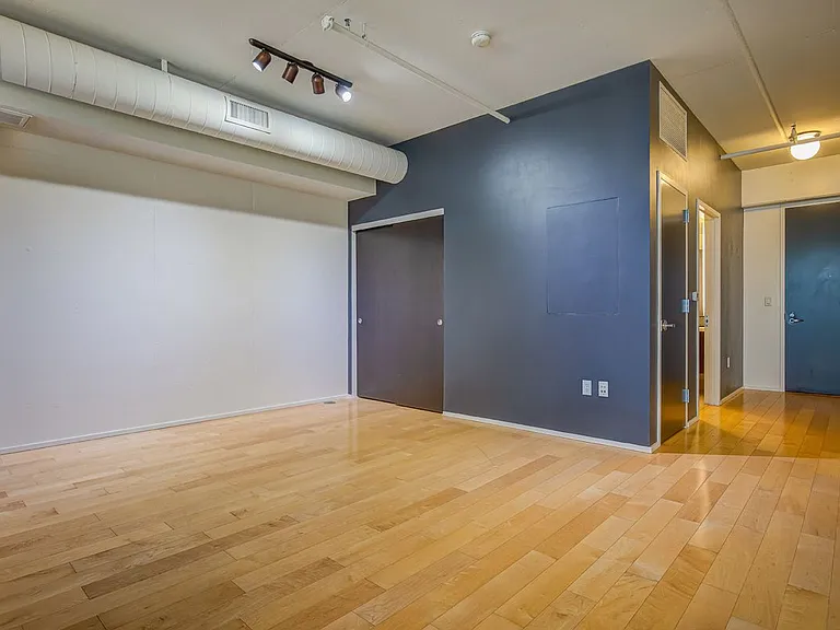 1100 S Hope St #803 — Photo 11
