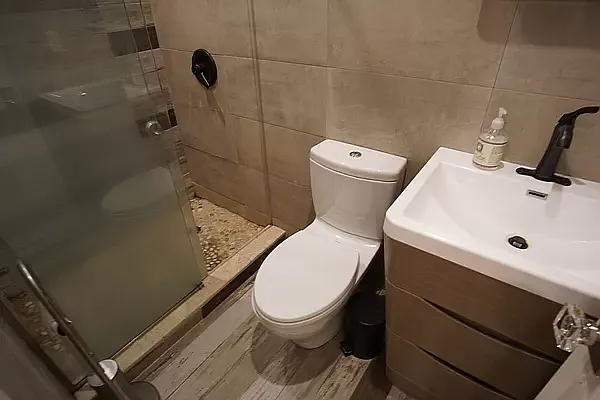 Rented by Reside New York | media 32