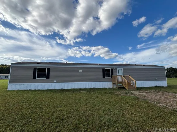 208 Meadow Dr, Rich Square, NC 27869