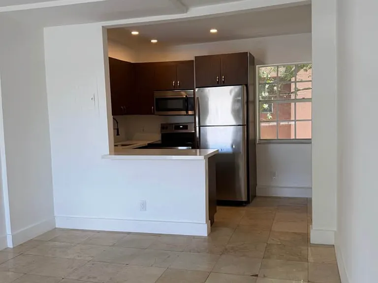541 NE 62nd St #10 — Photo 3