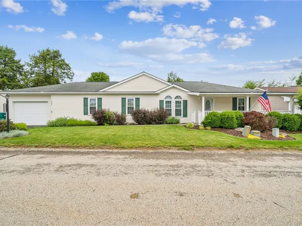 635 Primrose Ln E, Mount Pleasant, PA 15666