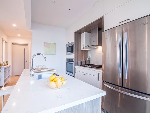 4th image of 760 Bergen St #3R
