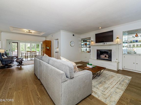 5th image of 1488 Touraine Pl