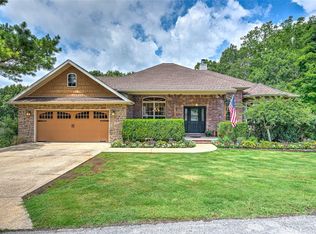 8601 Apple Gln, Rogers, AR 72756