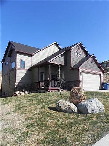 1st image of 6526 Macarthur Dr