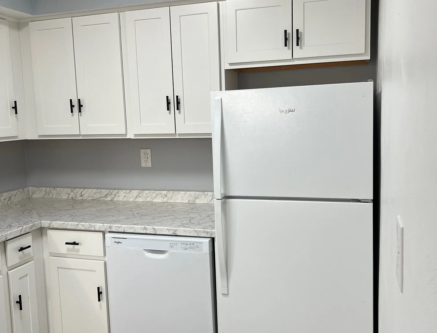 2 bed, 775 sqft, $1,300 — Photo 2