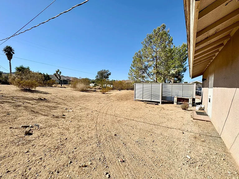 58155 Carlyle Dr — Photo 33
