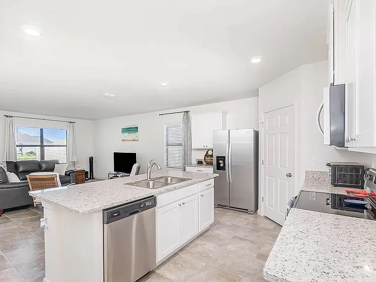 704 Acadia Ct SE — Photo 14