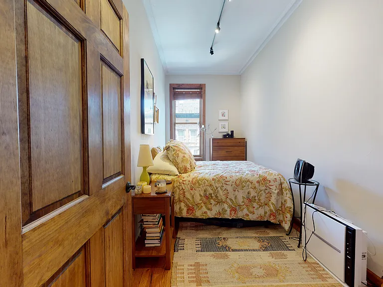 334 W 88th St #9 — Photo 11