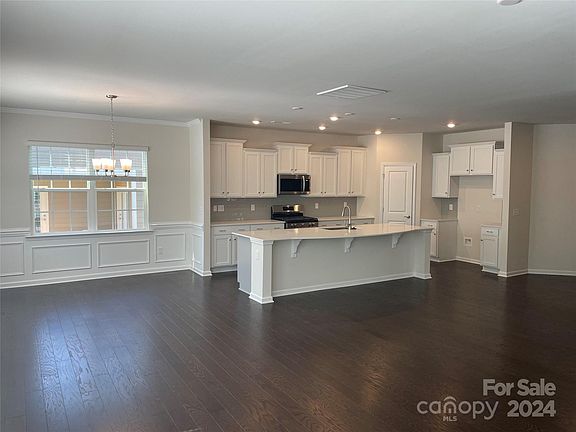 4th image of 267 White Apple Way #Bf6-164