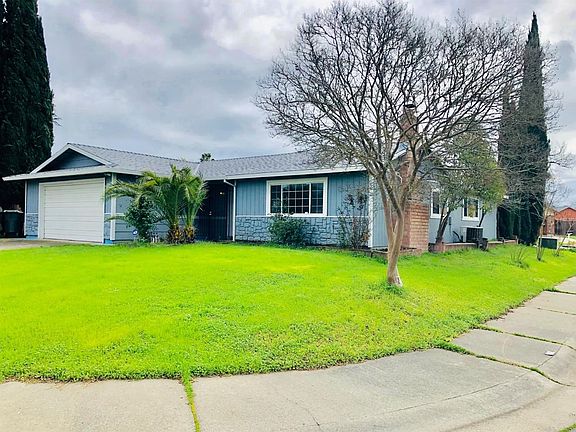 3rd image of 5160 Village Wood Dr