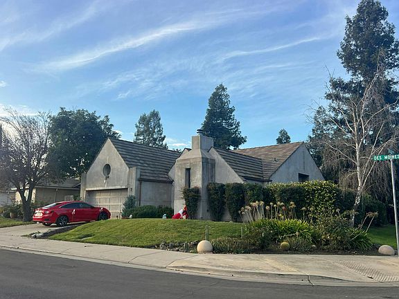 2nd image of 3509 Des Moines Dr
